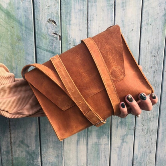 Handmade Leather Envelope Clutch/Shoulder bag STUNNING - Picture 11 of 11